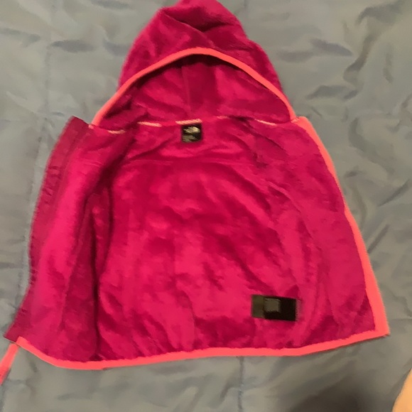SOLD The Northface Infant Fleece Jacket 18-24 mos - Picture 3 of 4
